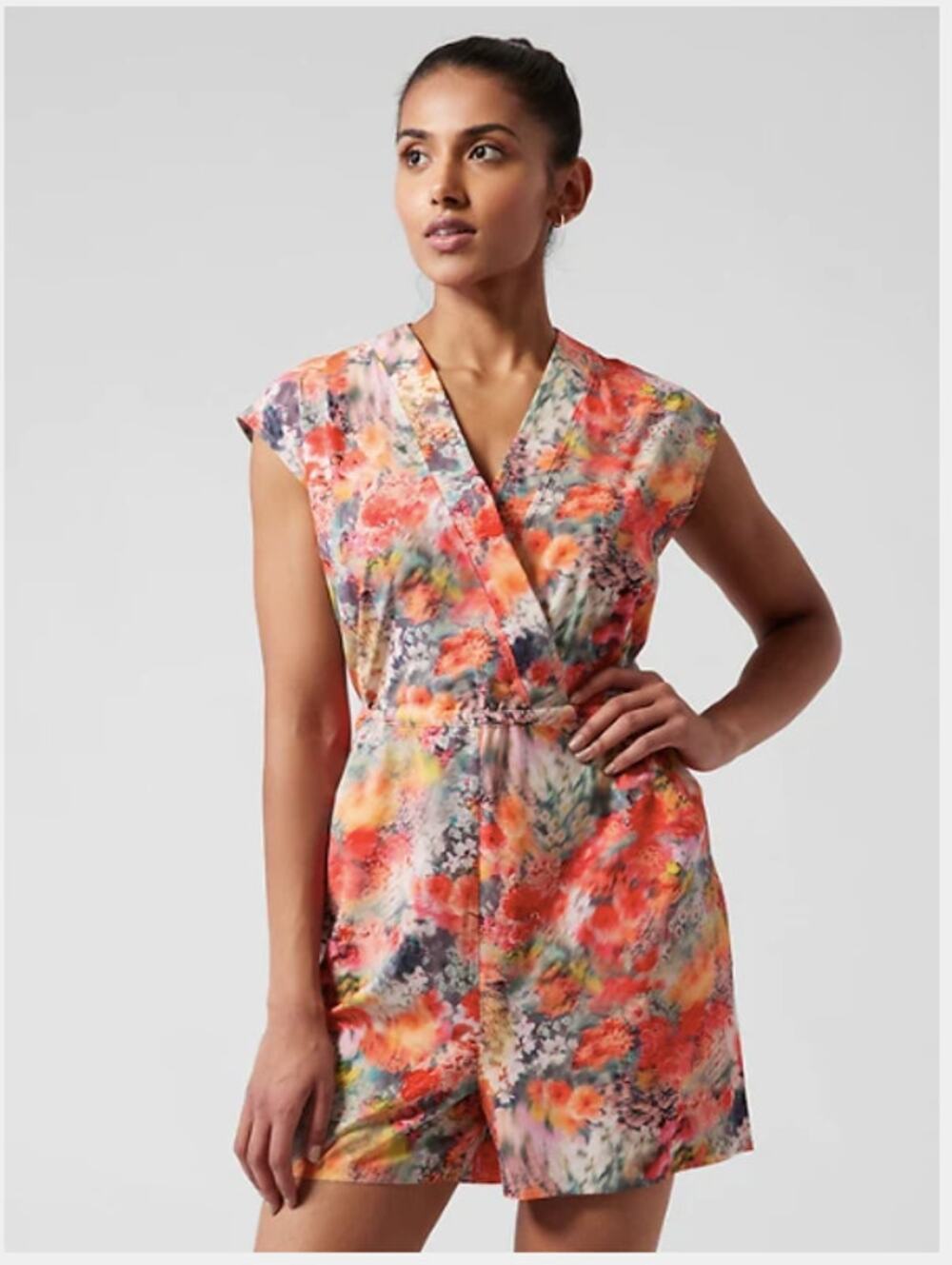 Athleta Marlow Romper Short Sleeve Colorful V-Neck Pockets Small